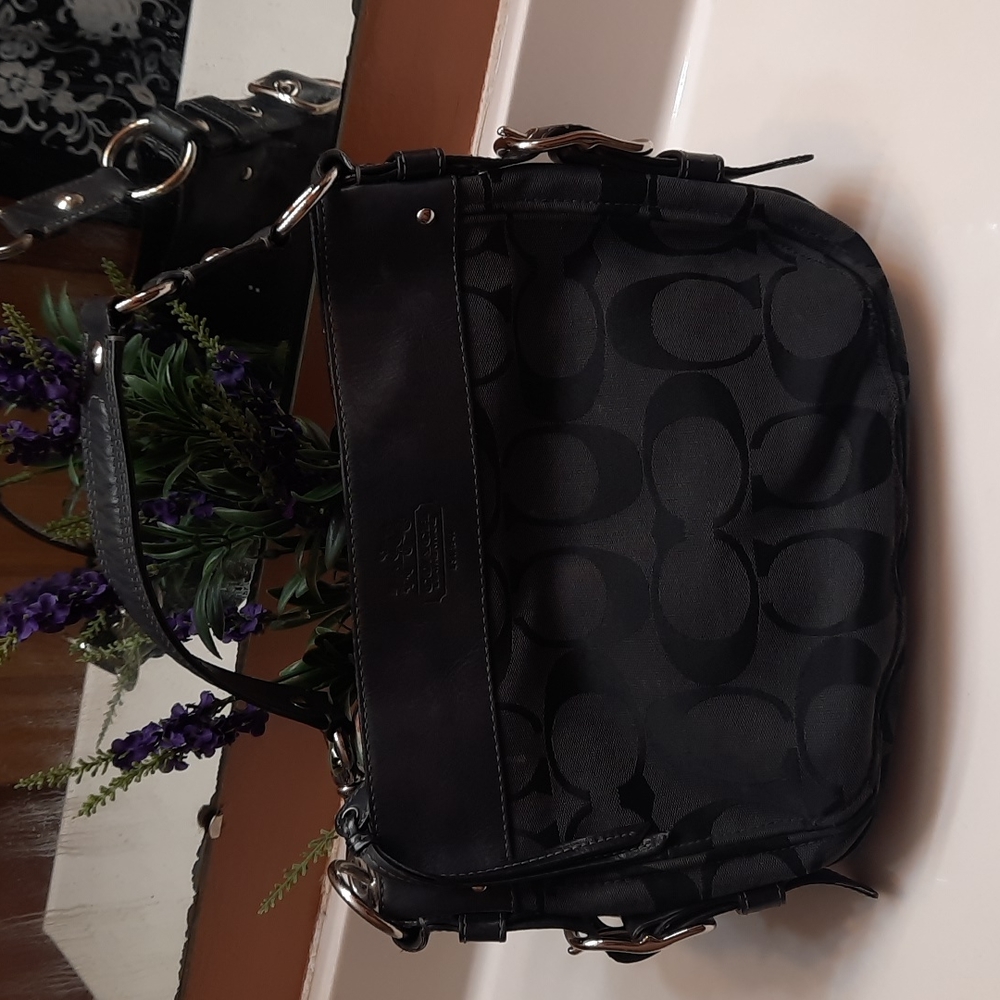 COACH Zoe F12657 Signature Hobo Jacquard & Leather